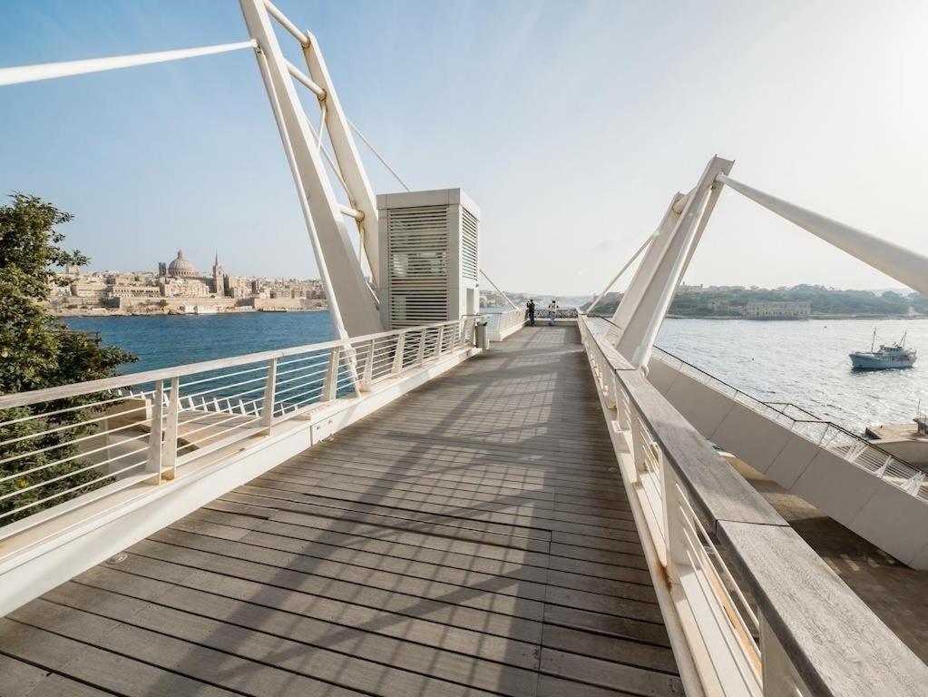 Stunning 2Br Holiday Penthouse In Central Sliema Eksteriør bilde
