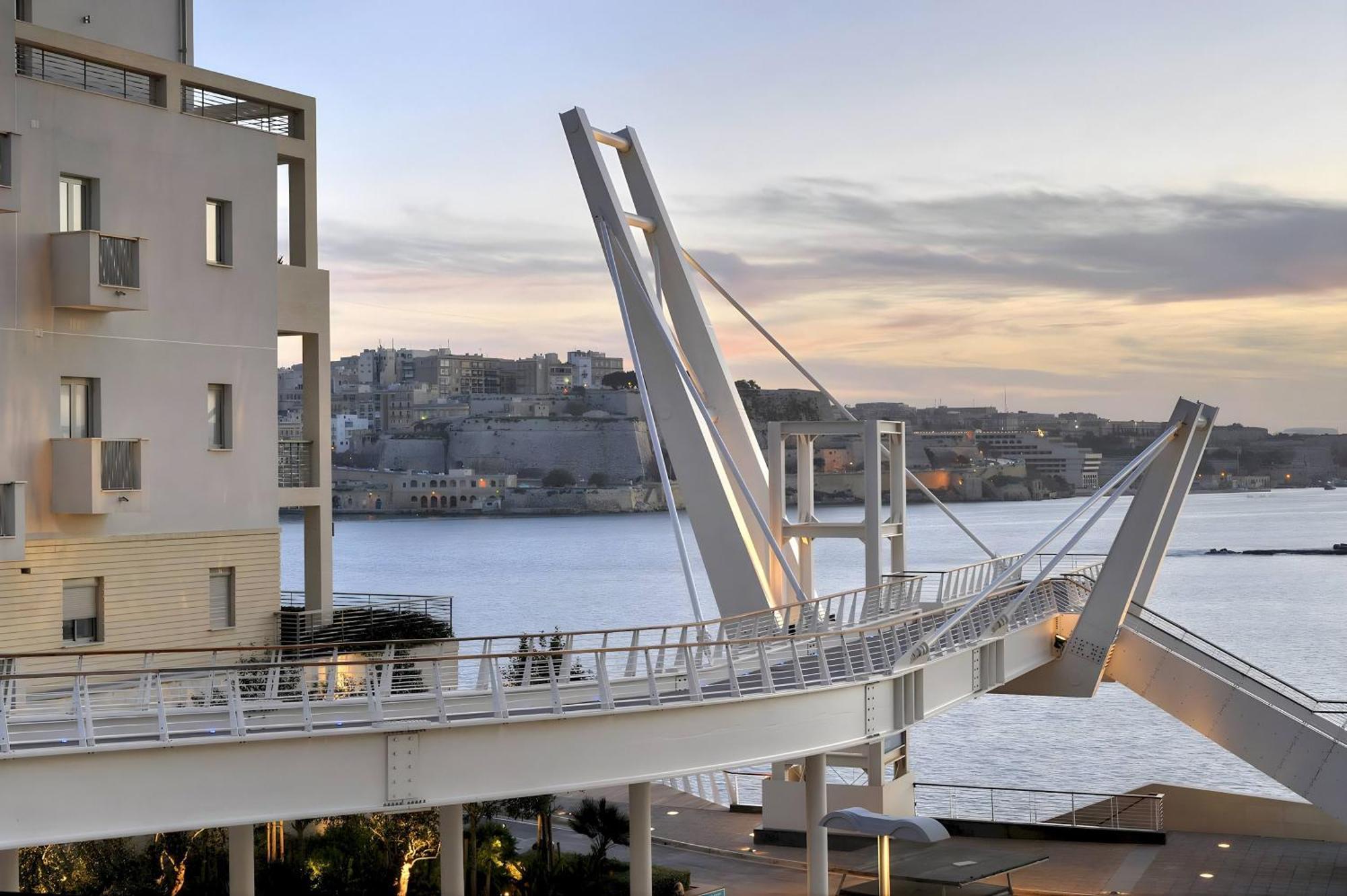 Stunning 2Br Holiday Penthouse In Central Sliema Eksteriør bilde